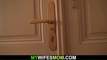 Girlfriends m. spreads legs for him