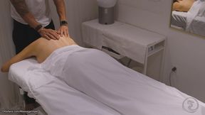 Cheating Wife Fucks the Massage Therapist