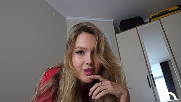 A good girl knows how to make a good morning. VIRTUAL SEX