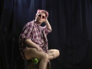 I NEED YOU / MODEL POSE 2