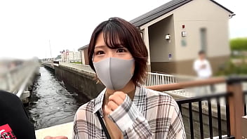 part1 おっぱい性人さきちゃん《Hカップの爆乳美容師と江の島でパコパコ生はめデート》初めての江の島を全力エンジョイスタイル抜群デカパイ美女とイチャラブデート/「えっちしたい」ホテインして即ベロキス&rarr_速攻生ハメで至高のデカ乳めがけて大量射精/エロコスに着替えて爆乳をばるんッばるんッと乱舞させながらイキまくりファ〇ク！担当スタイリストの子宮に直射中出しマーキング【しろうとハメ撮り】