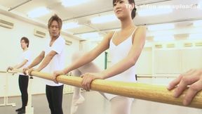 Julia Reaves - Flexible Ballet Dancer Takes Care Of Three Hot Rods At The Same Time 79 Min