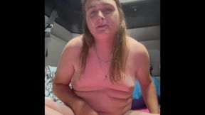 Alone in my truck horny who would like to play with me