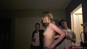 Blonde bombshell's explosive three-way anal&#x1F44C; freakout: Who is the uncredited porn princess&#x1F478;?