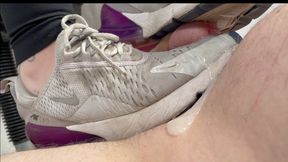 A Nike 270 Shoejob Experience - Sneaker fetish, Shoejob and POV views on well worn Nike sneakers - cumshot on the sneakers - 4k quality