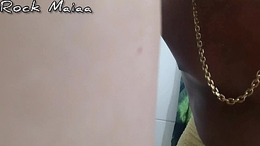 Preliminares com a lactante gostosa cheia de leite nas tetas - Melissa Alecxander