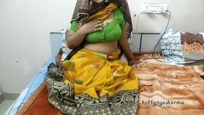 गांव की भोली सी भाभी को अकेले में घर पर जब कोई नही था तब नाजायज संबंध बनाए और प्रेगनेंट कर के छोड़ दिया।