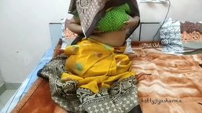 गांव की भोली सी भाभी को अकेले में घर पर जब कोई नही था तब नाजायज संबंध बनाए और प्रेगनेंट कर के छोड़ दिया।