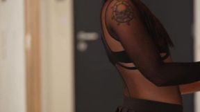 25-Year-Old Florist Clara &#x2013; Lola Black (Very Naughty&#x1F608;)