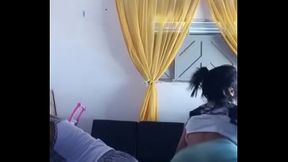 Irm&atilde_s ninfetas dan&ccedil_ando funk de shortinho socado