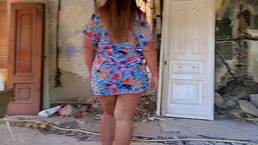 A Ouset le follan su enorme culo en una casa en construcción!