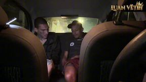motorista de aplicativo, mete rola em passageiro maloqueiro que estava cacando rola na rua !