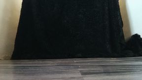 Queen's feet in flip flops crush and trample raw noodles (8)