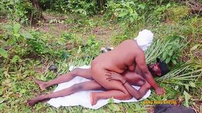 Outdoor hardcore cowgirl sex with naughty wife