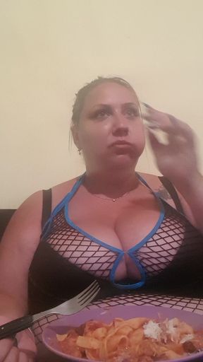 Stuffing My Self with Pasta/feedee