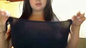 Big tittied sexy Mexican amateur webcam babe flashed me her curves