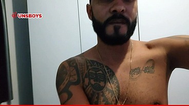 Uma gozada gostosa ao amanhecer