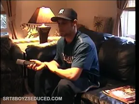 Straight Boy Buzz Gets Head