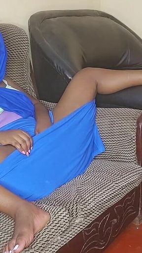 The Sudanese Islam Girl Fingering Her Water Pussy