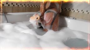 un jacuzzi y un lavado de concha profundo , con quien va a ser ?? con perla lopez