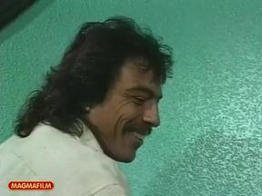 The Street Flirt Was Almost Broken off at the Last Second