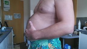I eat a tiny and he is bloating my belly