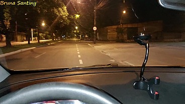Ofereci carona para a gostosa que tava andando sozinha na rua, e ela transou comigo por gratidão;