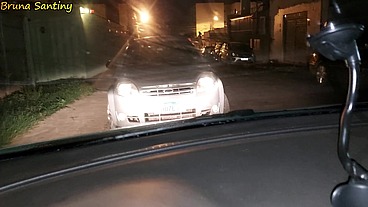 Ofereci carona para a gostosa que tava andando sozinha na rua, e ela transou comigo por gratidão;