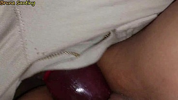 Ofereci carona para a gostosa que tava andando sozinha na rua, e ela transou comigo por gratidão;