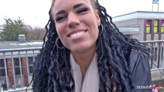 Squirt, facial &#8211; مقطع فيديو منزلي الصنع لثديين صغيرين ألمانيتين إيما يتم ممارسة الجنس الشرجي معهما