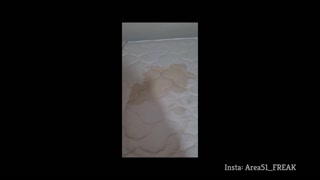 Destroyed my bedsheets cuz SQUIRT GOT EVERYWHERE.... UPS