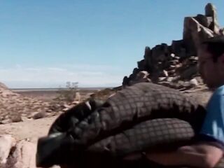 Breathtaking hitchhiker Naomi Russell gets her ideal tushy railed in the midst of the desert