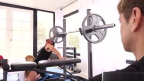 elle veut la bite du coach