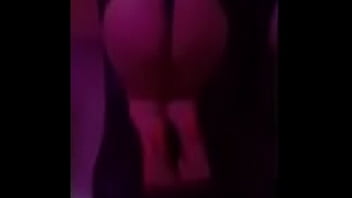 chamita mandando su pack