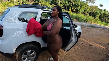Fudendo a mulata baiana rabuda na casa em obro e no carro - May Silva