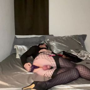 Sissy Slut Sasha Lynn plays with Toys until Sissygasm