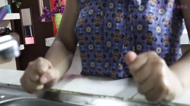 Taboo charming MILF Nami stepmother | Tabú de la encantadora madrastra MILF Nami.