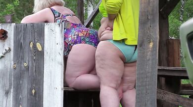 Mature BBW girlfriends caught peeping strapon fun behind the scenes