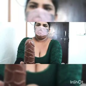 Sexy Desi Indian Girl Gets Her Pussy Licking And Fingering By Lover