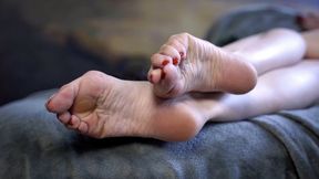 A little rest for feet in heels 4K