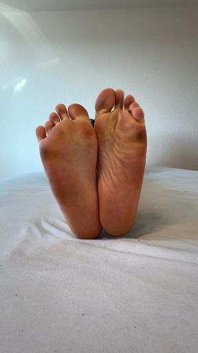 Would someone please lick my feet clean?