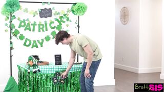 Crafty Bratty Stepsis Della Cate's Irish Kissing Booth complete with Glory Hole - S35:E11