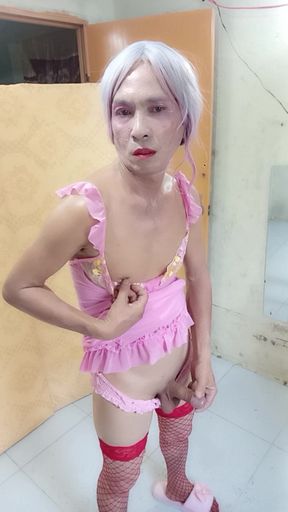 Oanh Le Transgender Wearing Sexy and Pornographic Clothes Standing and Screaming Is Extremely Happy