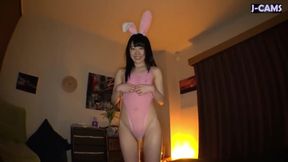 Smooth Bare Beauty with a Perfect Figure, an Obedient Little Pet Waiting for Every Command - Scene3