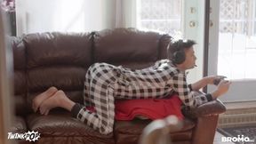 Twinkpop  -  Lil gamer twink gets pounded by hunk top