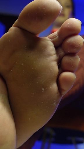 Dirty Feet Ignoring Session
