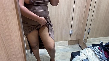 Mallu wife Trying Sexy Outfits & Fingering, Mastrubating in the mall trial room, Malappuram, Kerala