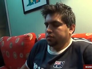 Como a Bruno le gustan las vergas gruesas y a Axel los culos apretados hicieron match en one