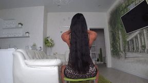 I comb my long hair with dd