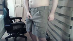 Hot Stud Goes Commando During Leg Day